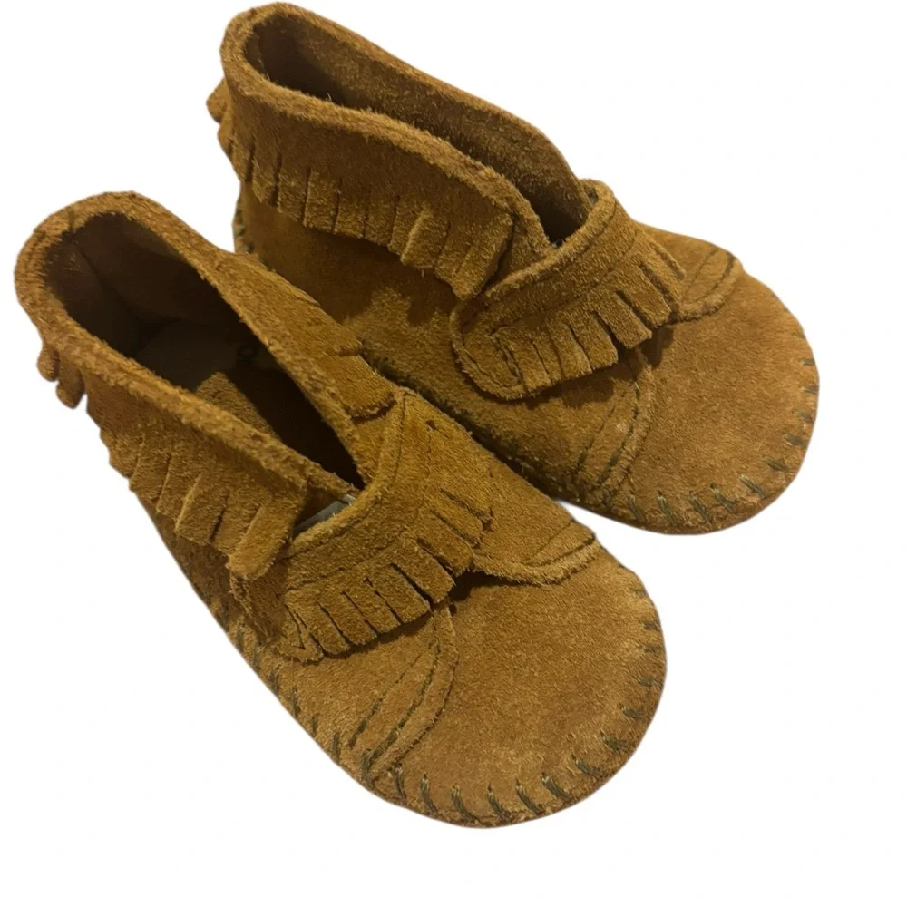 Toddler Size 4 Suede Fringe Moccasins in Brown with Velcro strap